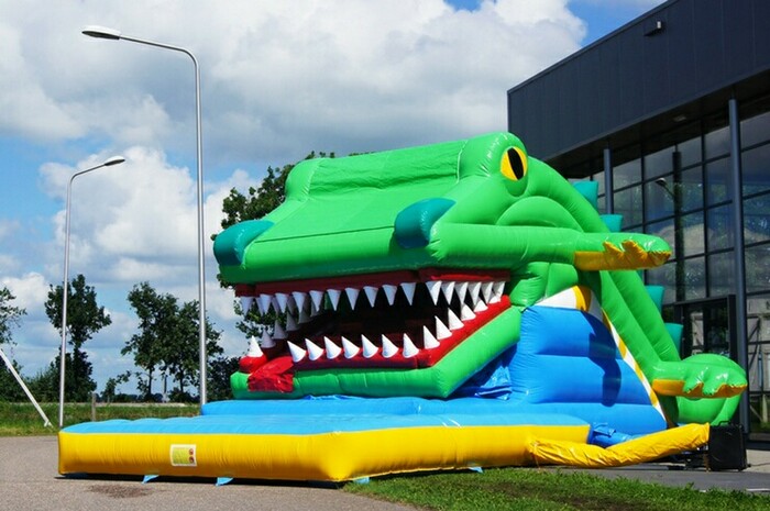 inflatable-crocodile-with-moving-mouth